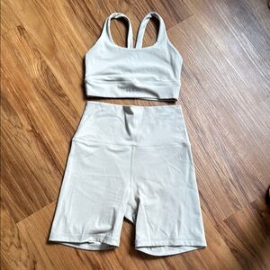 SET ACTIVE Beige Sports Bra and Shorts Set